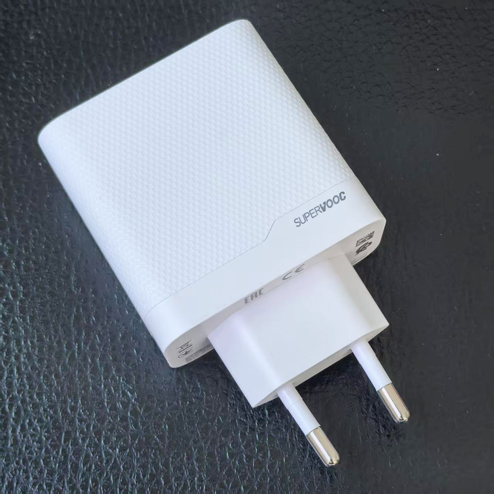 อะแดปเตอร์ชาร์จ GaN SUPERVOOC  - Oppo Reno 12 บทวิจารณ์และราคา